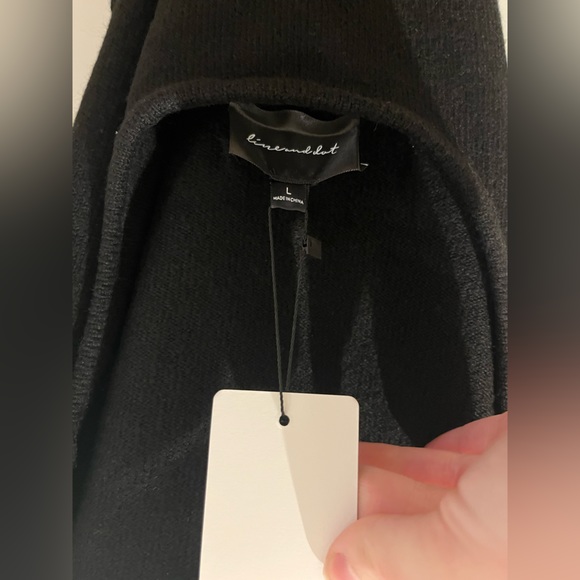 Brand new with tags Line & Dot Dress, size large. - Picture 4 of 5